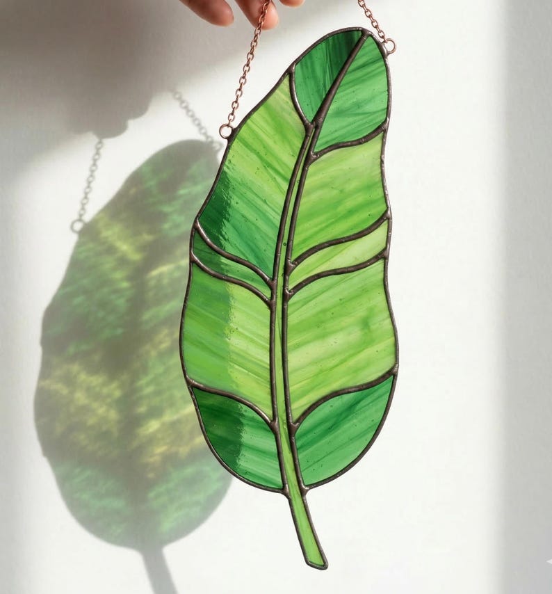 Botanical leaf stained glass suncatcher pattern preview 3