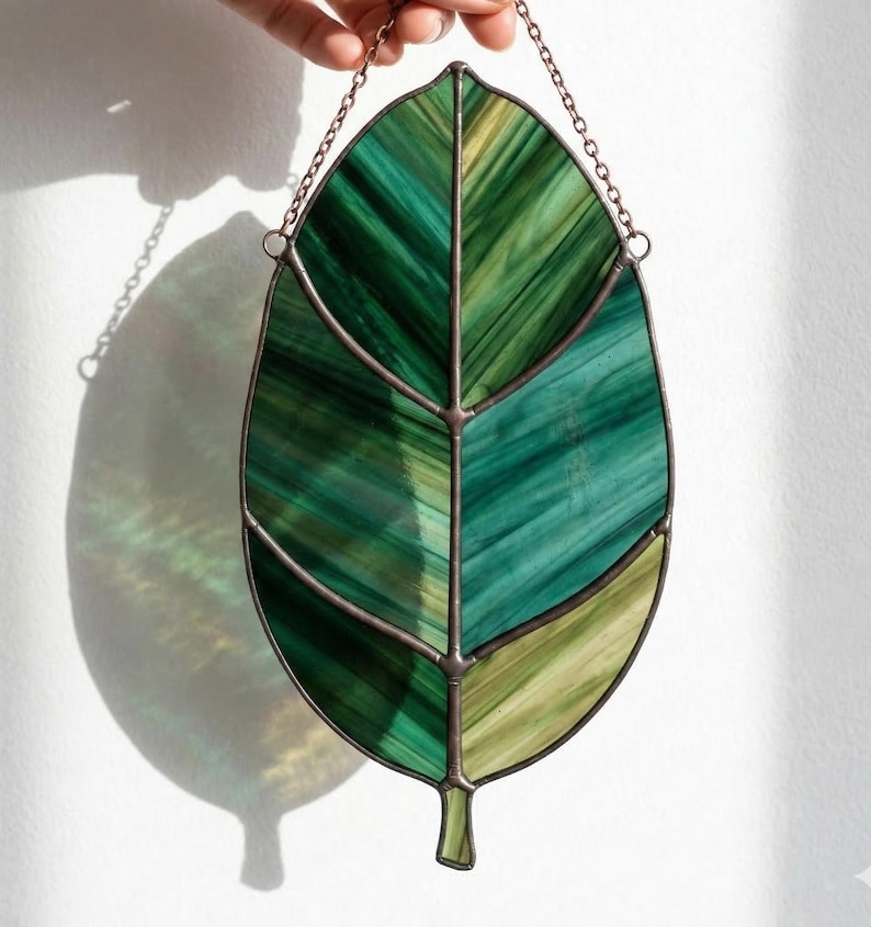 Botanical leaf stained glass suncatcher pattern preview 4