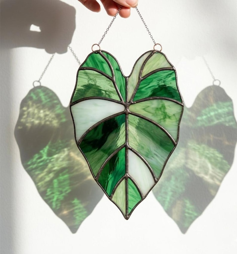 Botanical leaf stained glass suncatcher pattern preview 5